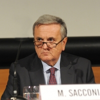 Foto Nicoloro G. 17/10/2011 Milano Presentazione del volume ” Il cambiamento demografico ” a cura del Comitato per il Progetto Culturale della CEI. nella foto Maurizio Sacconi