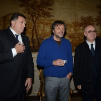 Foto Nicoloro G.   17/11/2014   Milano   Presentazione della stagione lirica 2014-2015 del teatro La Fenice. nella foto da sinistra il presidente della repubblica Serba di Bosnia ed Erzegovina Milorad Dodik,  il regista Emir Kusturica e il direttore artistico del teatro La Fenice Fortunato Ortombina.