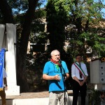 Foto Nicoloro G. 12/09/2026 Ravenna Presidio silenzioso con deposizione di un fiore come risposta al vile atto di vandalismo al monumento al Ponte dei Martiri. Molti cittadini con il sindaco e il presidente provinciale dell' ANPI nella foto Renzo Savini presidente provinciale ANPI.