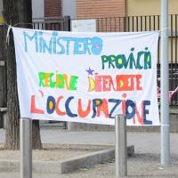 Foto Nicoloro G. 18/10/2011 Milano Presidio davanti alla sede della Regione in via F. Filzi degli operai delle fabbriche Maflow, Jabil, Mangiarotti, Agile Eutelia ed altre per protestare per le condizione critiche in cui versano. nella foto Cartello