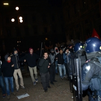 Foto Nicoloro G.  07/12/2014    Milano    Tradizionale serata inaugurale della stagione lirica del Teatro alla Scala. nella foto  tensione e scontri fra le forze dell' ordine e i manifestanti.