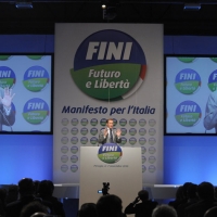 Foto Nicoloro G.  06/11/2010 Bastia Umbra  (Perugia)  Prima Convention di Futuro e Liberta’ – Manifesto per l’ Italia. nella foto Foto Nicoloro G.  06/11/2010 Bastia Umbra  (Perugia)  Prima Convention di Futuro e Liberta’ – Manifesto per l’ Italia. nella foto Il discorso di Gianfranco Fini