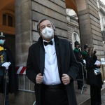 Foto Nicoloro G.   Milano    Tradizionale apertura della stagione lirica alla Scala con l' opera ' Macbeth ' di G. Verdi. nella foto il virologo Roberto Burioni.