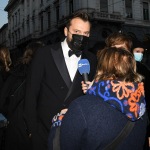 Foto Nicoloro G.   Milano    Tradizionale apertura della stagione lirica alla Scala con l' opera ' Macbeth ' di G. Verdi. nella foto il cantautore Cesare Cremonini.