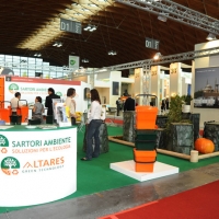 Foto Nicoloro G.  03/11/2010 Rimini  Nell' ambito della quattordicesima edizione di " Ecomondo " si e' aperto il primo " Forum internazionale di Ambiente ed Energia " che ha come tema " Risorse e scelte: i nostri comuni futuri ". nella foto Uno stand