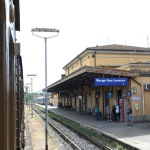 Foto Nicoloro G.   03/07/2021   Borgo San Lorenzo ( Firenze )   Primo viaggio inaugurale del Treno di Dante, convoglio storico che collega Firenze a Ravenna con quattro fermate intermedie. Da oggi 03 luglio fino al 10 ottobre prossimo effettuera' viaggi di andata e ritorno nei fine settimana. nella foto l' arrivo alla stazione di Borgo San Lorenzo.