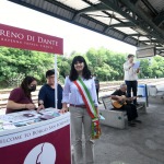 Foto Nicoloro G.   03/07/2021   Borgo San Lorenzo ( Firenze )   Primo viaggio inaugurale del Treno di Dante, convoglio storico che collega Firenze a Ravenna con quattro fermate intermedie. Da oggi 03 luglio fino al 10 ottobre prossimo effettuera' viaggi di andata e ritorno nei fine settimana. nella foto la vicesindaco di Borgo San Lorenzo Cristina Becchi all' arrivo del Treno di Dante.
