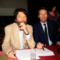 Foto Nicoloro G. 25/05/2012 Padova Nell’ aula magna dell’ Universita’ di Padova la Giuria dei Letterati, presieduta da Massimo Cacciari, ha selezionato la cinquina finalista al 50° Premio Campiello organizzato da Confindustria Veneto. Nel corso della cerimonia e’ stato anche proclamato il vincitore del Premio Campiello Opera Prima. Il vincitore assoluto tra la cinquina selezionata verra’ proclamato da una giuria di 300 lettori il 1 settembre 2012 al teatro La Fenice di Venezia. nella foto Massimo Cacciari – Piero Luxardo
