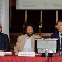 Foto Nicoloro G. 25/05/2012 Padova Nell’ aula magna dell’ Universita’ di Padova la Giuria dei Letterati, presieduta da Massimo Cacciari, ha selezionato la cinquina finalista al 50° Premio Campiello organizzato da Confindustria Veneto. Nel corso della cerimonia e’ stato anche proclamato il vincitore del Premio Campiello Opera Prima. Il vincitore assoluto tra la cinquina selezionata verra’ proclamato da una giuria di 300 lettori il 1 settembre 2012 al teatro La Fenice di Venezia. nella foto Silvio Ramat – Massimo Cacciari – Piero Luxardo