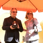Foto Nicoloro G.   20/09/2026   Ravenna   Nell' ambito delle Celebrazioni per il 705° annuale della morte di Dante Alighieri si e' conclusa la XV edizione del Festival '' Prospettiva Dante ''. nella foto il maestro Riccardo Muti che riceve il '' Premio Dante-Ravenna '' , dalla presidente della Fondazione Cassa Risparmio Ravenna Mirella Falconi Mazzotti, per il suo impegno per la tutela e trasmissione della lingua e della cultura italiana.