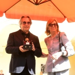 Foto Nicoloro G.   20/09/2026   Ravenna   Nell' ambito delle Celebrazioni per il 705° annuale della morte di Dante Alighieri si e' conclusa la XV edizione del Festival '' Prospettiva Dante ''. nella foto il maestro Riccardo Muti che riceve il '' Premio Dante-Ravenna '' , dalla presidente della Fondazione Cassa Risparmio Ravenna Mirella Falconi Mazzotti, per il suo impegno per la tutela e trasmissione della lingua e della cultura italiana.