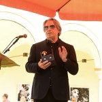 Foto Nicoloro G.   20/09/2026   Ravenna   Nell' ambito delle Celebrazioni per il 705° annuale della morte di Dante Alighieri si e' conclusa la XV edizione del Festival '' Prospettiva Dante ''. nella foto il maestro Riccardo Muti che riceve il '' Premio Dante-Ravenna ''  per il suo impegno per la tutela e trasmissione della lingua e della cultura italiana.