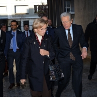 Foto Nicoloro G.  16/11/2013  Milano   Quinta edizione di " Science for Peace " due giorni di dibattiti dedicati agli scienziati impegnati per la Pace. nella foto il ministro Emma Bonino con il vicepresidente di Science for Peace Giancarlo Aragona.