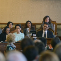 Foto Nicoloro G. 30/10/2013 Bologna Il leader dell’ opposizione birmana Aung San Suu Kyi ospite della città di Bologna per ricevere la cittadinanza onoraria in Comune e la laurea honoris causa in Università. nella foto Aung San Suu Kyi – Virginio Merola 