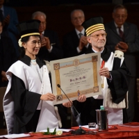 Foto Nicoloro G. 30/10/2013 Bologna Il leader dell’ opposizione birmana Aung San Suu Kyi ospite della città di Bologna per ricevere la cittadinanza onoraria in Comune e la laurea honoris causa in Università. nella foto Aung San Suu Kyi – Ivano Dionigi   