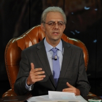 Foto Nicoloro G. 10/12/2012 Milano Trasmissione televisiva su Rai3 ” Che tempo che fa ” condotta da Fabio Fazio. nella foto Neri Marcorè