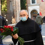 Foto Nicoloro G.   17/10/2020   Ravenna   Ricollocamento nella tomba di Dante della Croce d' oro donata nel 1965 da papa Paolo VI e recentemente benedetta da papa Francesco. nella foto padre Ivo Laurentini, direttore del Centro dantesco dei Frati minori Conventuali, custodi e cultori di Dante e della sua opera.