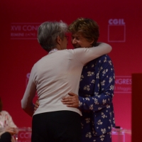 Foto Nicoloro G. 06/05/2014  Rimini   Si è aperto ufficialmente il 17° Congresso della CGIL. nella foto l'abbraccio tra il segretario generale della Confederazione Europea dei Sindacati Bernadette Sègol e Susanna