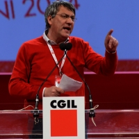 Foto Nicoloro G.  07/05/2014  Rimini     Seconda giornata del 17° Congresso della CGIL. nella foto Maurizio Landini durante il suo accalorato intervento.