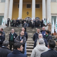 Foto Nicoloro G. 04/12/2011 Vicenza Dopo quattro anni si riunisce il Parlamento Padano nella sua sede di villa " La Favorita ". nella foto Umberto Bossi con lo stato maggiore della Lega Nord