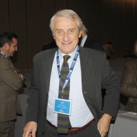 Foto Nicoloro G. 18/11/2010, Milano, Seconda edizione della conferenza internazionale " Science for Peace " organizzata dalla " Fondazione Veronesi ". In questa prima giornata il tema e' " La Scienza come linguaggio universale di Pace ". nella foto Alberto Martinelli
