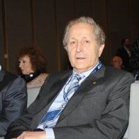 Foto Nicoloro G. 18/11/2010, Milano, Seconda edizione della conferenza internazionale " Science for Peace " organizzata dalla " Fondazione Veronesi ". In questa prima giornata il tema e' " La Scienza come linguaggio universale di Pace ". nella foto Claude Cohen-Tannoudji