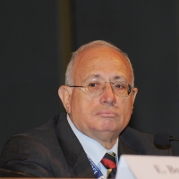 Foto Nicoloro G. 19/11/2010 Milano, Seconda edizione della conferenza internazionale " Science for Peace " organizzata dalla " Fondazione Veronesi ". In questa seconda giornata il tema e' " Strategie e modelli per un processo di Pace ". nella foto Fabio Mini