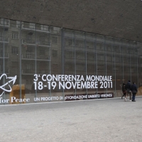 Foto Nicoloro G. 18/11/2011 Milano Si svolge all’ Universita’ Bocconi la terza conferenza internazionale di ” Science for Peace “, due giorni di incontri e dibattiti per promuovere la diffusione di una cultura di pace e la progressiva riduzione degli ordigni nucleari e delle spese militari a favore di maggiori investimenti in ricerca e sviluppo. nella foto Esterno dell'Università Bocconi