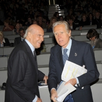 Foto Nicoloro G. 18/11/2011 Milano Si svolge all’ Universita’ Bocconi la terza conferenza internazionale di ” Science for Peace “, due giorni di incontri e dibattiti per promuovere la diffusione di una cultura di pace e la progressiva riduzione degli ordigni nucleari e delle spese militari a favore di maggiori investimenti in ricerca e sviluppo. nella foto Umberto Veronesi – Giancarlo Aragona