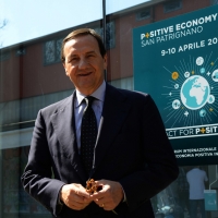 Foto Nicoloro G. 09/04/2015  Comunità di San Patrignano- Coriano ( Rimini )   Seconda edizione del Positive Economy Forum, due giorni di conferenze e dibattiti per pensare un nuovo modello economico per le generazioni future.  nella foto Mario Baccini, presidente Ente Nazionale per il Microcredito.
