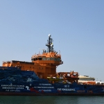 Foto Nicoloro G.   14/06/2025   Ravenna   E\' approdata nel porto di Ravenna la nave ong Solidaire con a bordo 76 migranti tutti uomini di cui 14 minori non accompagnati. I paesi di provenienza sono per la maggior parte Bangladesh, Marocco e Egitto. A questi si aggiungono migranti provenienti da Siria, Eritrea, Etiopia, Yemen e Libia. nella foto la nave ong Solidaire.