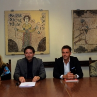 Foto Nicoloro G.    17/09/2014     Ravenna    Conferenza stampa di " Linea Rosa ", associazione di volontariato, per presentare la nuova iniziativa che vede la realizzazione di uno spot contro la violenza sulle donne. nella foto da sinistra  la presidente di Linea Rosa Alessandra Bagnara, l' assessore Guido Guerrieri, l' arbitro internazionale Nicola Rizzoli, testimonial e attore nello spot, e Lanfranco Gualtieri, presidente della Fondazione Cassa di Risparmio di Ravenna e sostenitore di Line Rosa.