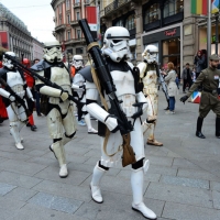 Foto Nicoloro G.   03/05/2015  Milano   Si è svolto lo " Star Wars Day " che ha richiamato una moltitudine di appassionati della saga cinematografica di fantascienza di Star Wars. nella foto lungo il corteo della parata che ha attraversato il centro della città.