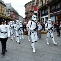 Foto Nicoloro G.   03/05/2015  Milano   Si è svolto lo " Star Wars Day " che ha richiamato una moltitudine di appassionati della saga cinematografica di fantascienza di Star Wars. nella foto lungo il corteo della parata che ha attraversato il centro della città.
