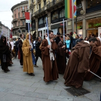 Foto Nicoloro G.   03/05/2015  Milano   Si è svolto lo " Star Wars Day " che ha richiamato una moltitudine di appassionati della saga cinematografica di fantascienza di Star Wars. nella foto lungo il corteo della parata che ha attraversato il centro della città.