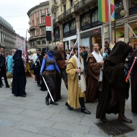 Foto Nicoloro G.   03/05/2015  Milano   Si è svolto lo " Star Wars Day " che ha richiamato una moltitudine di appassionati della saga cinematografica di fantascienza di Star Wars. nella foto lungo il corteo della parata che ha attraversato il centro della città.