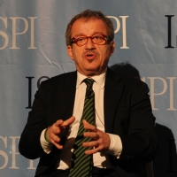 Foto Nicoloro G. 30/10/2012 Milano Tavola rotonda nella sede dell’ ISPI sul tema ” L’ Italia e la politica internazionale. Nuove responsabilità o rischio di marginalizzazione ? “. nella foto Roberto Maroni