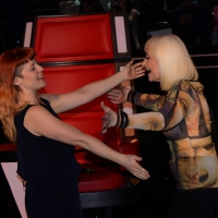 Foto Nicoloro G.  10/03/2014  Milano   Presentazione della seconda edizione della trasmissione di Rai 2 " The Voice of Italy ". nella foto l' abbraccio tra Raffaella Carrà  e la cantante Noemi.