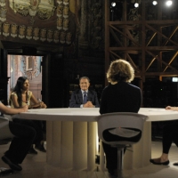 Foto Nicoloro G. 11/10/2011 Bologna Primo di tre appuntamenti televisivi su La7 dal titolo ” Il mondo che verra’ ” che vedono il professore Romano Prodi incontrare studenti italiani e stranieri, provenienti dalle diverse Facolta’ dell’ Universita’ di Bologna, per confrontarsi sul presente e sul futuro dell’ economia mondiale. nella foto La tavola rotonda a cui partecipa  Romano Prodi