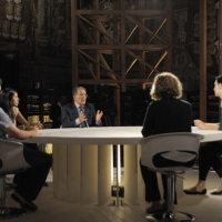 Foto Nicoloro G. 11/10/2011 Bologna Primo di tre appuntamenti televisivi su La7 dal titolo ” Il mondo che verra’ ” che vedono il professore Romano Prodi incontrare studenti italiani e stranieri, provenienti dalle diverse Facolta’ dell’ Universita’ di Bologna, per confrontarsi sul presente e sul futuro dell’ economia mondiale. nella foto La tavola rotonda a cui partecipa  Romano Prodi