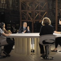 Foto Nicoloro G. 11/10/2011 Bologna Primo di tre appuntamenti televisivi su La7 dal titolo ” Il mondo che verra’ ” che vedono il professore Romano Prodi incontrare studenti italiani e stranieri, provenienti dalle diverse Facolta’ dell’ Universita’ di Bologna, per confrontarsi sul presente e sul futuro dell’ economia mondiale. nella foto La tavola rotonda a cui partecipa  Romano Prodi