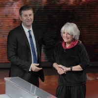 Foto Nicoloro G. 01/01/2012 Milano Trasmissione televisiva su Rai3 " Che tempo che fa " condotta da Fabio Fazio e interamente dedicata al ricordo dello scalatore ed esploratore Walter Bonatti. nella foto Fabio Fazio – Rossana Podestà