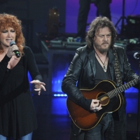 Foto Nicoloro G. 23/01/2012 Milano Trasmissione televisiva su Rai3 ” Che tempo che fa ” condotta da Fabio Fazio. nella foto Fiorella Mannoia – Zucchero Fornaciari
