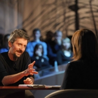 Foto Nicoloro G. 04/03/2011 Milano Trasmissione televisiva su La7 " Invasioni barbariche " condotta da Daria Bignardi. nella foto Ascanio Celestini – Daria Bignardi