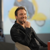 Foto Nicoloro G. 10/12/2010 Milano, Puntata della trasmissione " Invasioni barbariche "  su La7 e condotta da Daria Bignardi. nella foto Cesare Cremonini