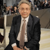 Foto Nicoloro G. 10/12/2010 Milano, Puntata della trasmissione " Invasioni barbariche "  su La7 e condotta da Daria Bignardi. nella foto Massimo Lolli