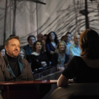 Foto Nicoloro G. 18/03/2011 Milano Trasmissione televisiva su La7 " Invasioni barbariche " condotta da Daria Bignardi. nella foto Christian De Sica – Daria Bignardi
