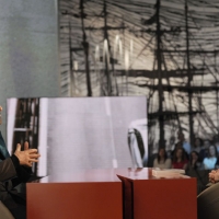 Foto Nicoloro G. 18/03/2011 Milano Trasmissione televisiva su La7 " Invasioni barbariche " condotta da Daria Bignardi. nella foto Christian De Sica – Daria Bignardi