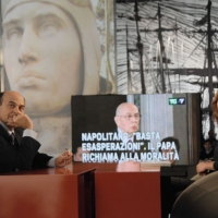 Foto Nicoloro G. 21/01/2011 Milano Trasmissione televisiva su La7 " Invasioni barbariche " condotta da Daria Bignardi. nella foto Pier Luigi Bersani – Daria Bignardi