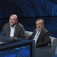Foto Nicoloro G. 09/04/2011 Milano Trasmissione televisiva su Rai3 " Che tempo che fa " condotta da Fabio Fazio. nella foto Paolo Virzì – Silvio Orlando